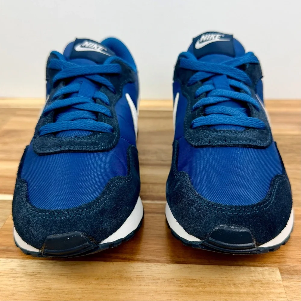 Nike MD Valiant Marina/White/Armory Navy Athletic Shoes Sneakers Kids Size 4.5Y